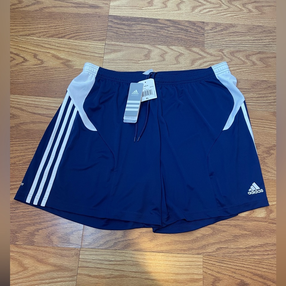 Adidas formation claims cool shorts size XL with NWT